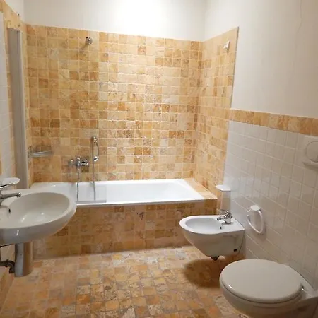 S011 - Sirolo, Nuovo Trilocale Con Giardino